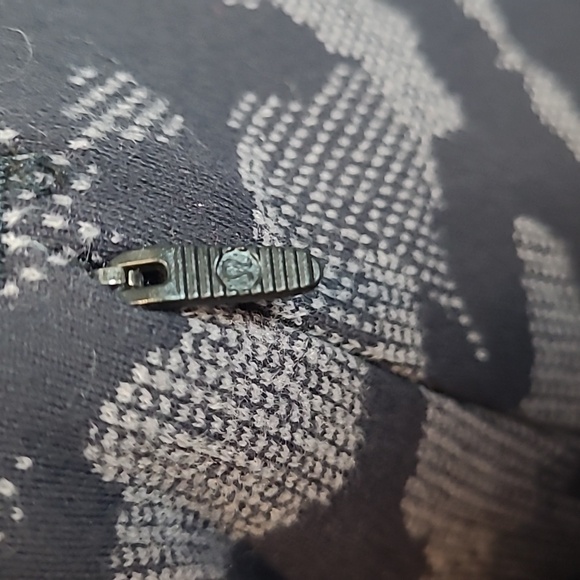 LULULEMON CLOSE TO CROSSING HERITAGE CAMO THICK PULLOVER LONG SLEEVE 8 - Picture 10 of 13